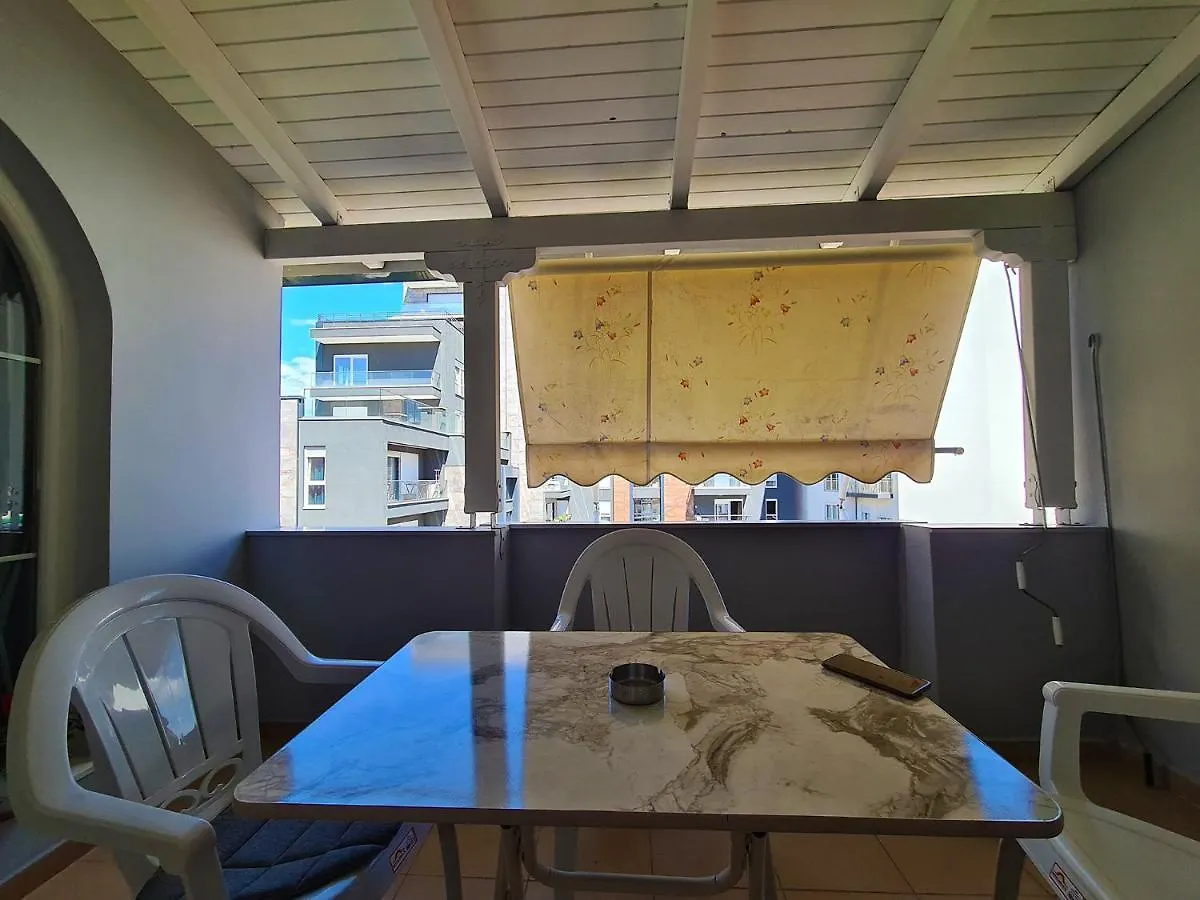 Comfort Apartment Tirana Center 0*,  Albania